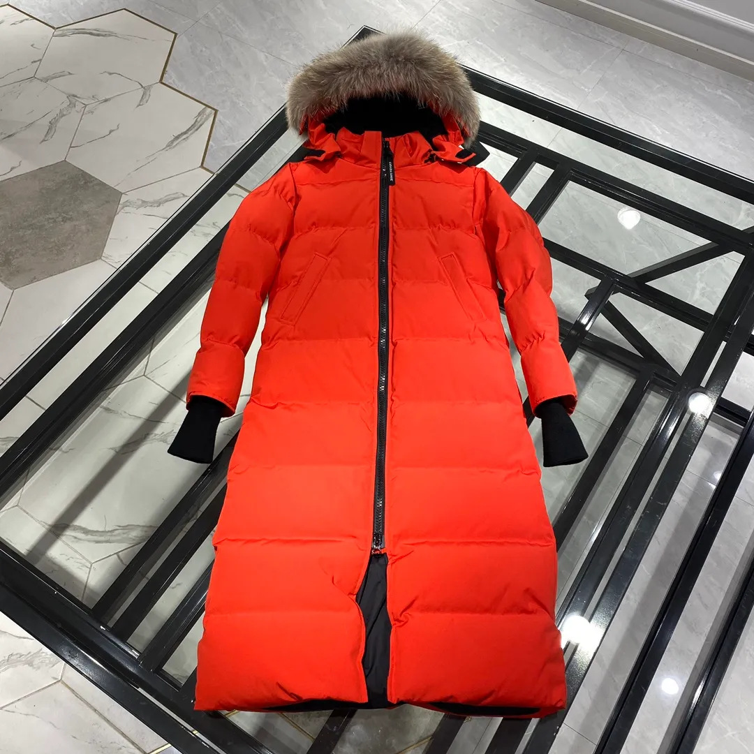 P860 🇨🇦Top original Big Goose 22 parka-red tile display🇨🇦